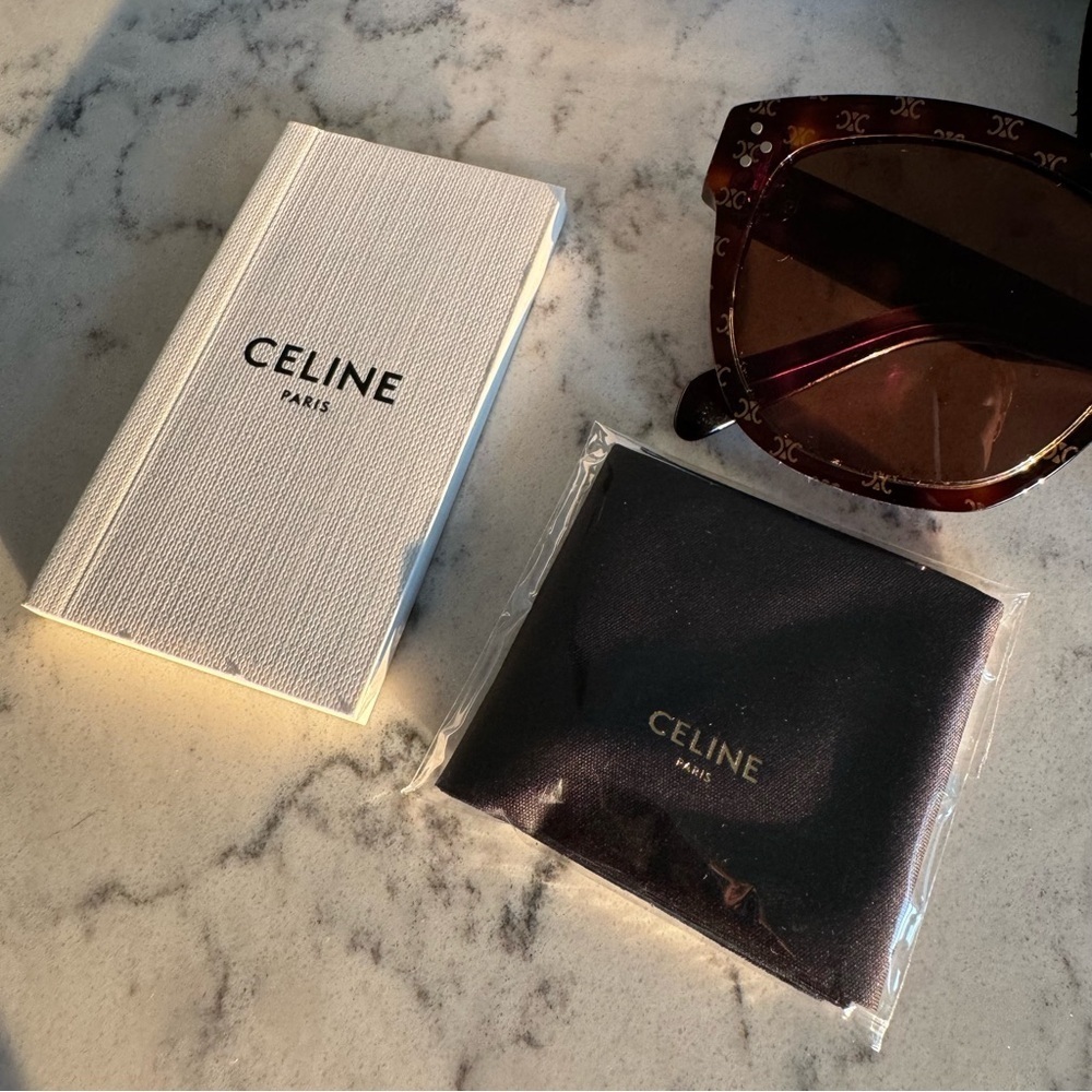 NWOT! CELINE Square Triomphe Logo Sunglasses in
Dark Havana CL401671 - Picture 5 of 16